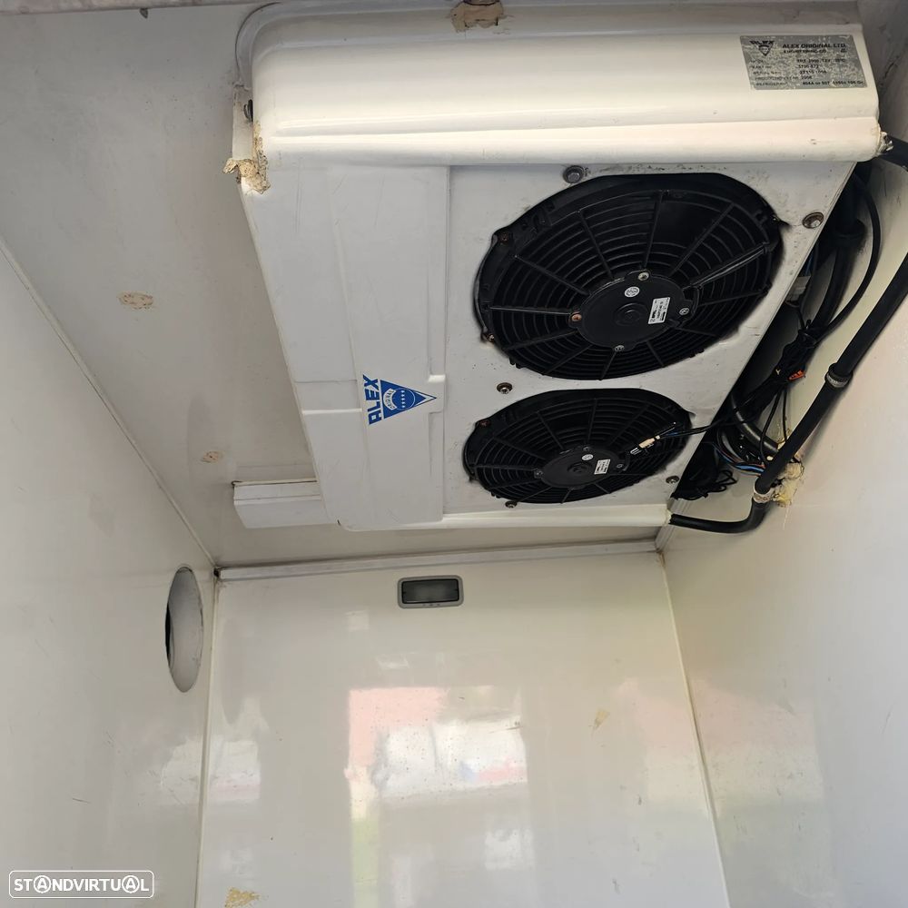 VW Transporter frio garagem - 13