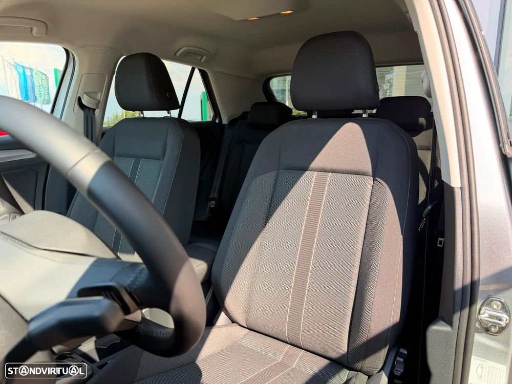 VW T-Roc 1.5 TSI Urban DSG - 8