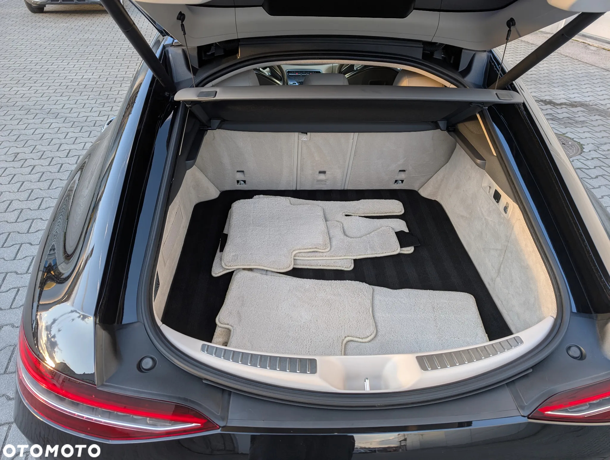 Mercedes-Benz AMG GT 53 4-Matic+ - 15