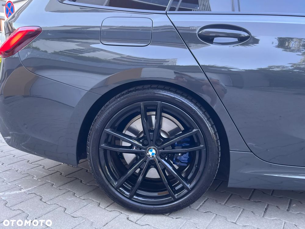BMW Seria 3 330i M Sport sport - 9