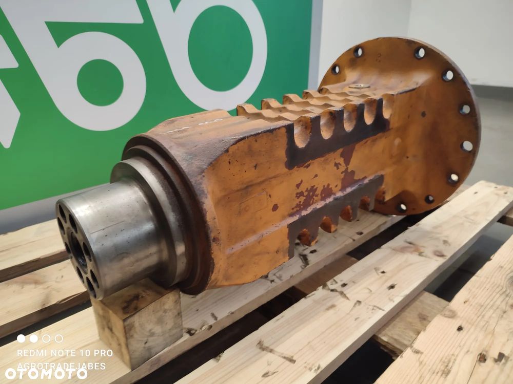 Pochwa mostu   24E6  Carraro  Case 580 SLE - 7