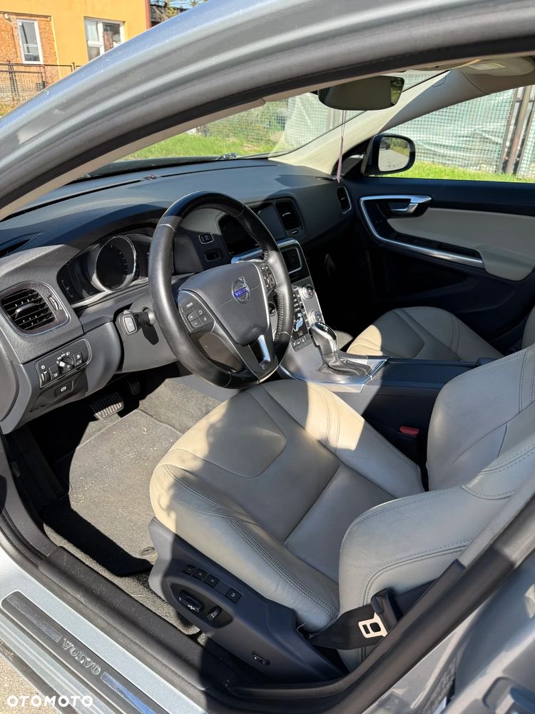 Volvo S60 - 16