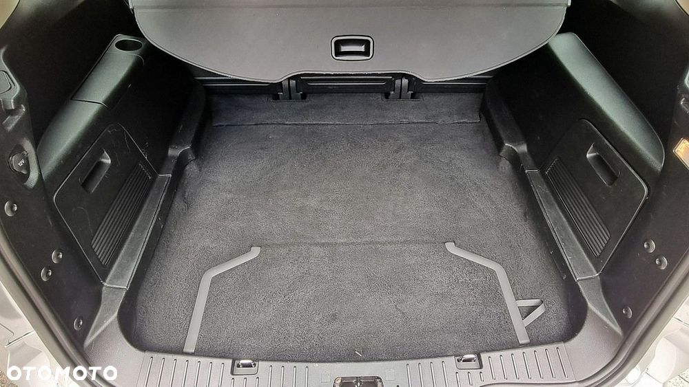 Ford S-Max - 19