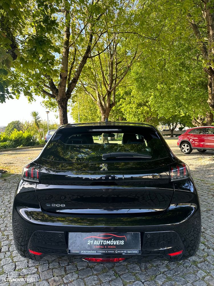 Peugeot e-208 Allure - 12