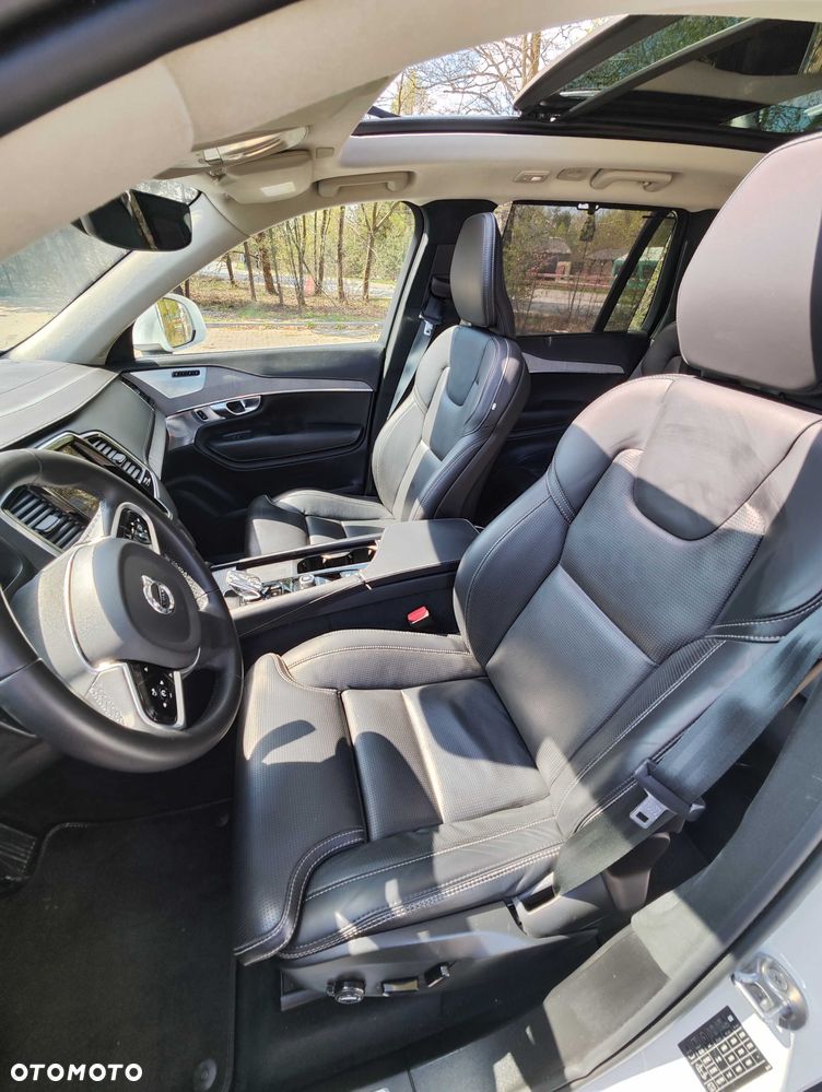 Volvo XC 90 - 8