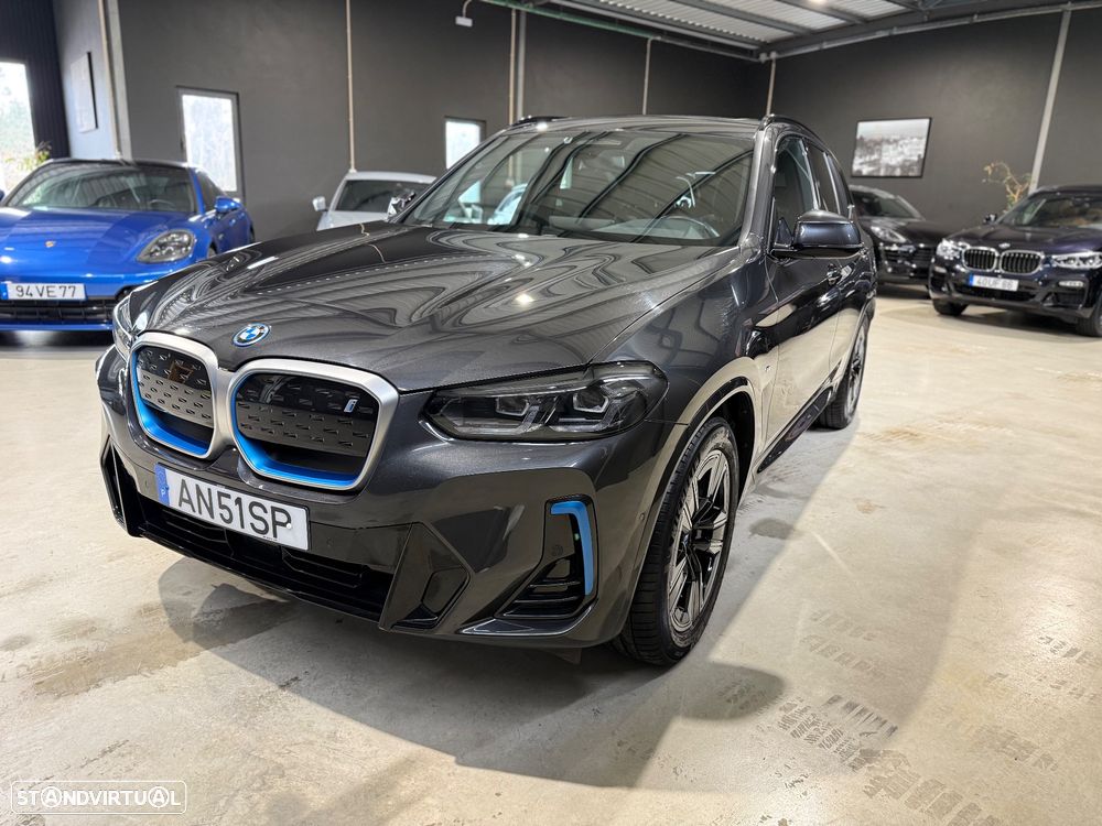 BMW iX3 M Sport Impressive - 8