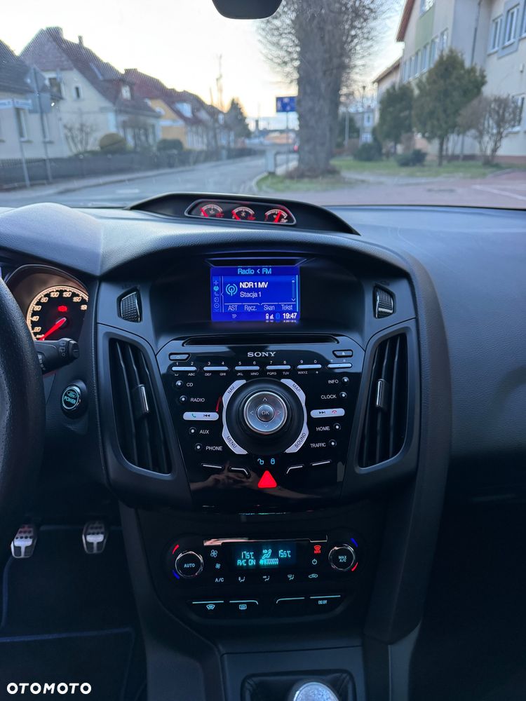 Ford Focus 2.0 EcoBoost ST mit Leder-Sport-Paket - 12