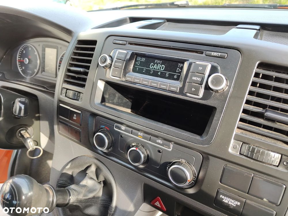 Volkswagen T5 LIFT - 15