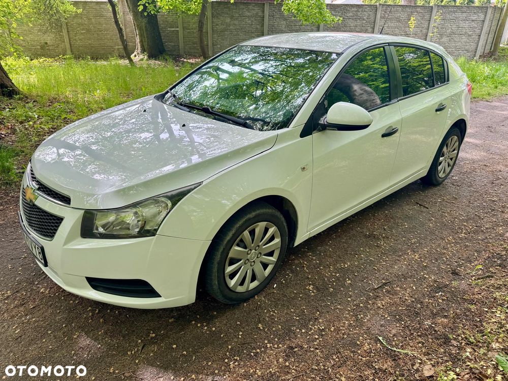 Chevrolet Cruze 1.8 LS+ - 13