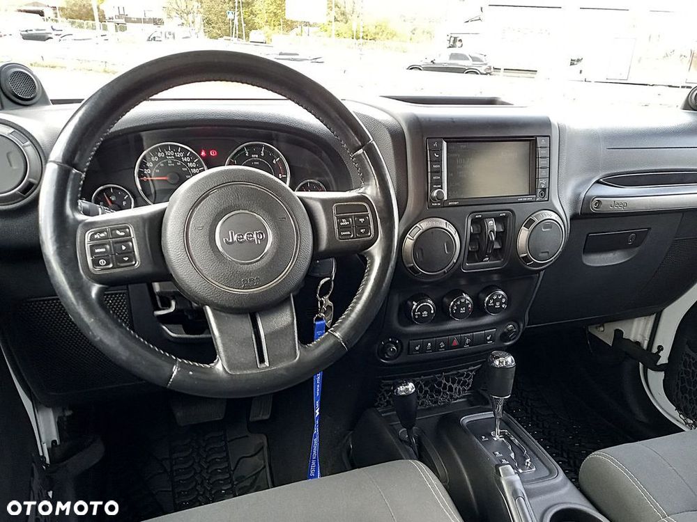 Jeep Wrangler - 9
