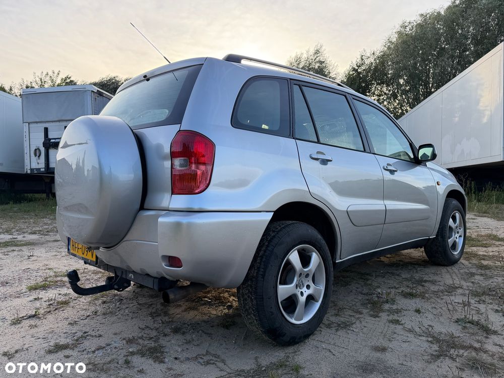 Toyota RAV4 - 5