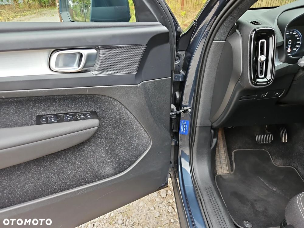 Volvo XC 40 B4 B Momentum Pro - 10