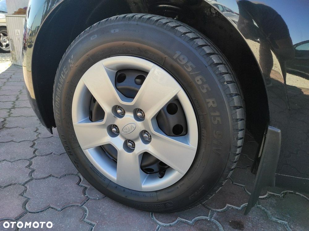 Kia Venga - 17