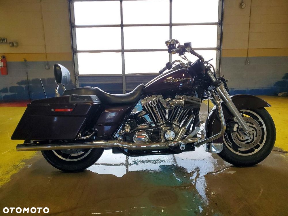 Harley-Davidson FLHTCU Ultra - 1