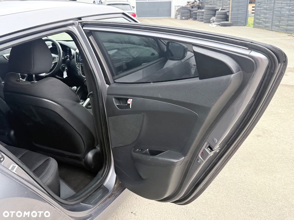 Hyundai Veloster 1.6 blue Style - 18