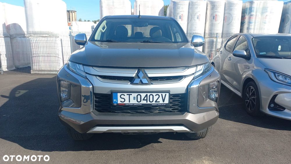 Mitsubishi L200 - 25
