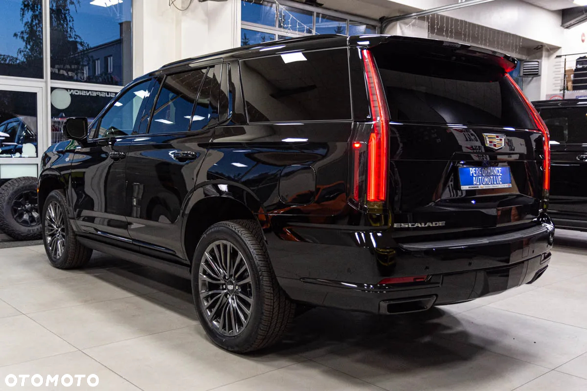 Cadillac Escalade - 7