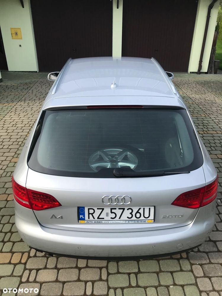 Audi A4 Avant 2.0 TDI DPF Ambiente - 9