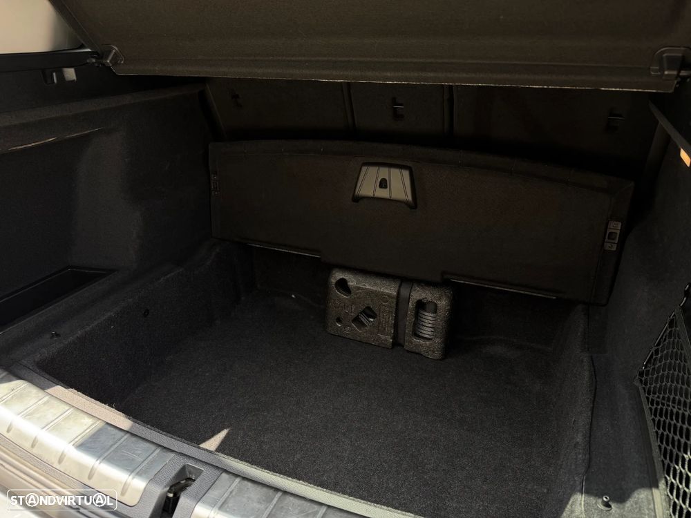 BMW X1 18 d sDrive Auto xLine - 42