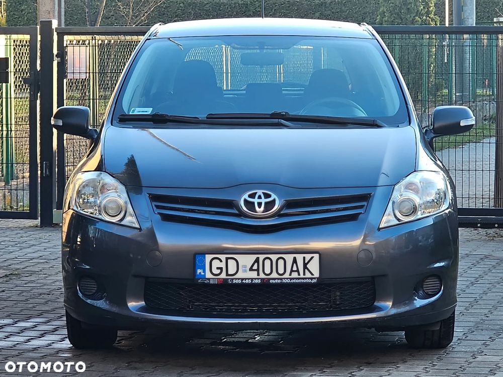 Toyota Auris 1.33 VVT-i Terra - 2