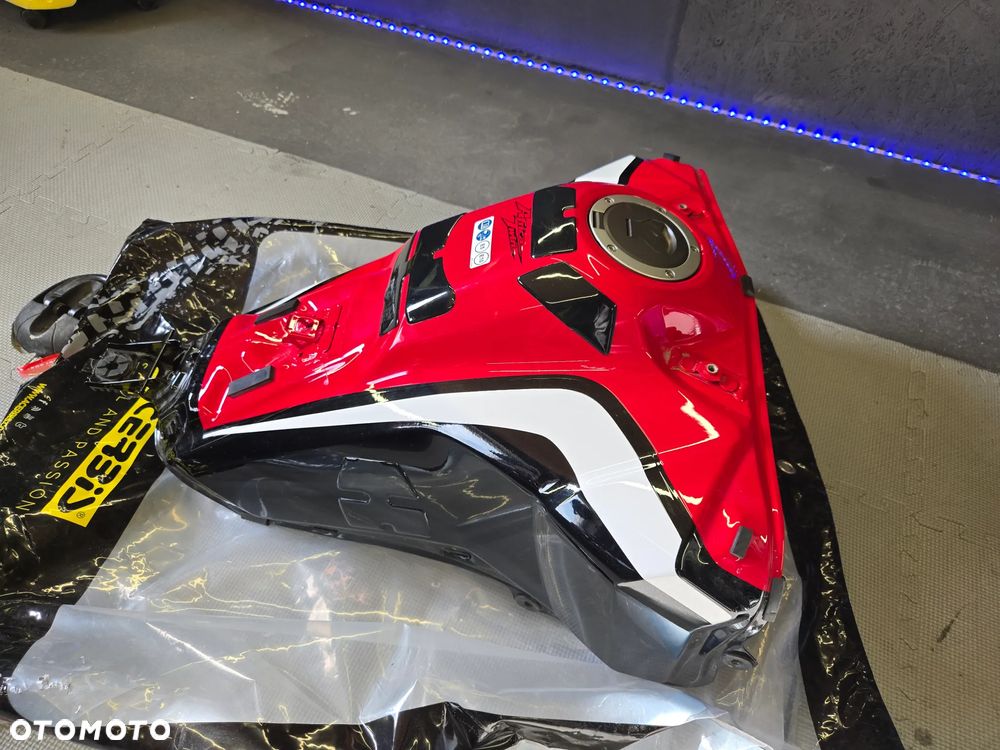 Honda CRF - 8