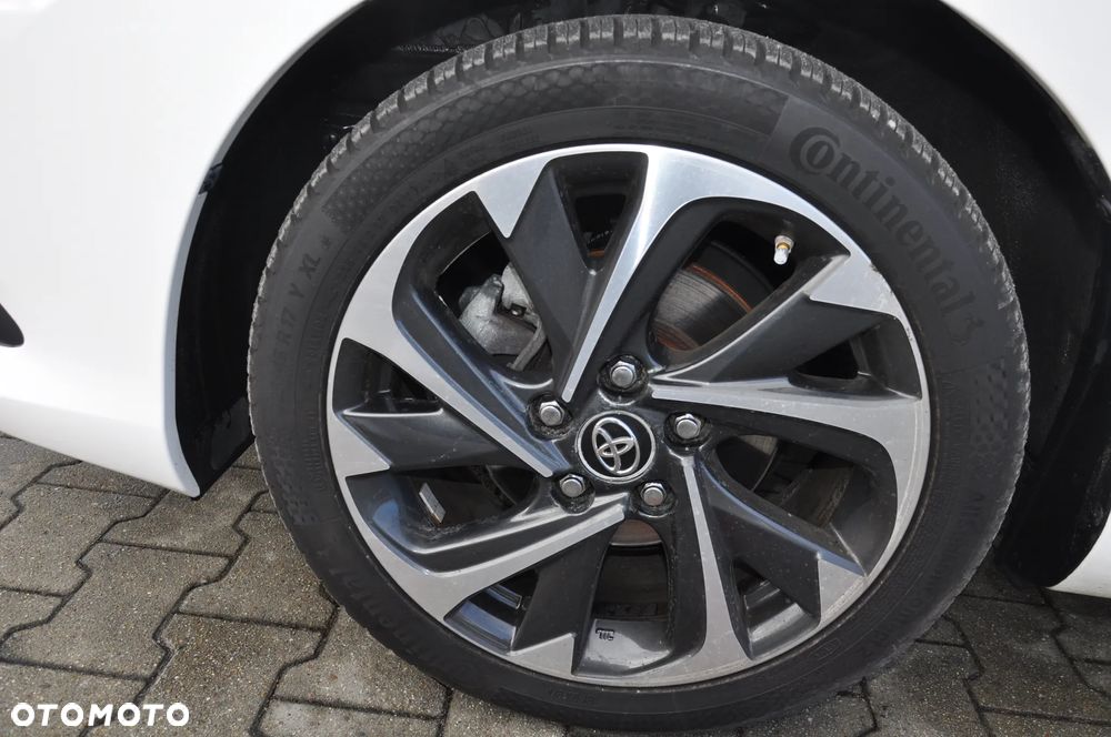 Toyota Auris - 17