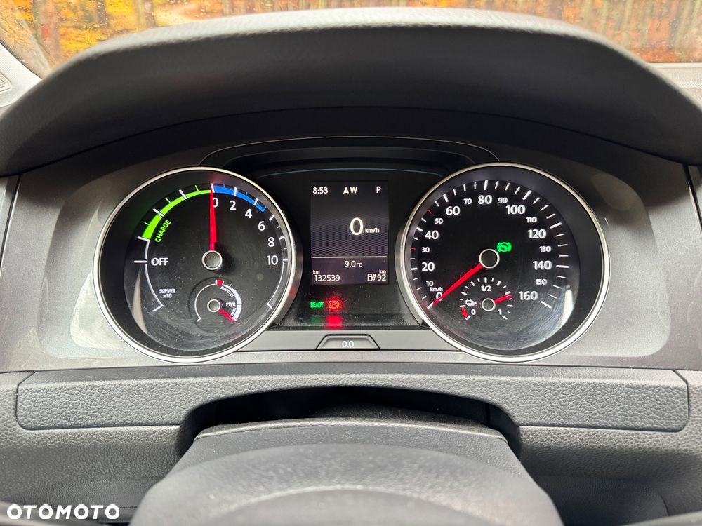 Volkswagen Golf e-Golf - 10