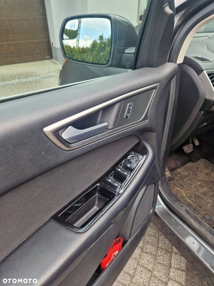 Ford Edge - 12
