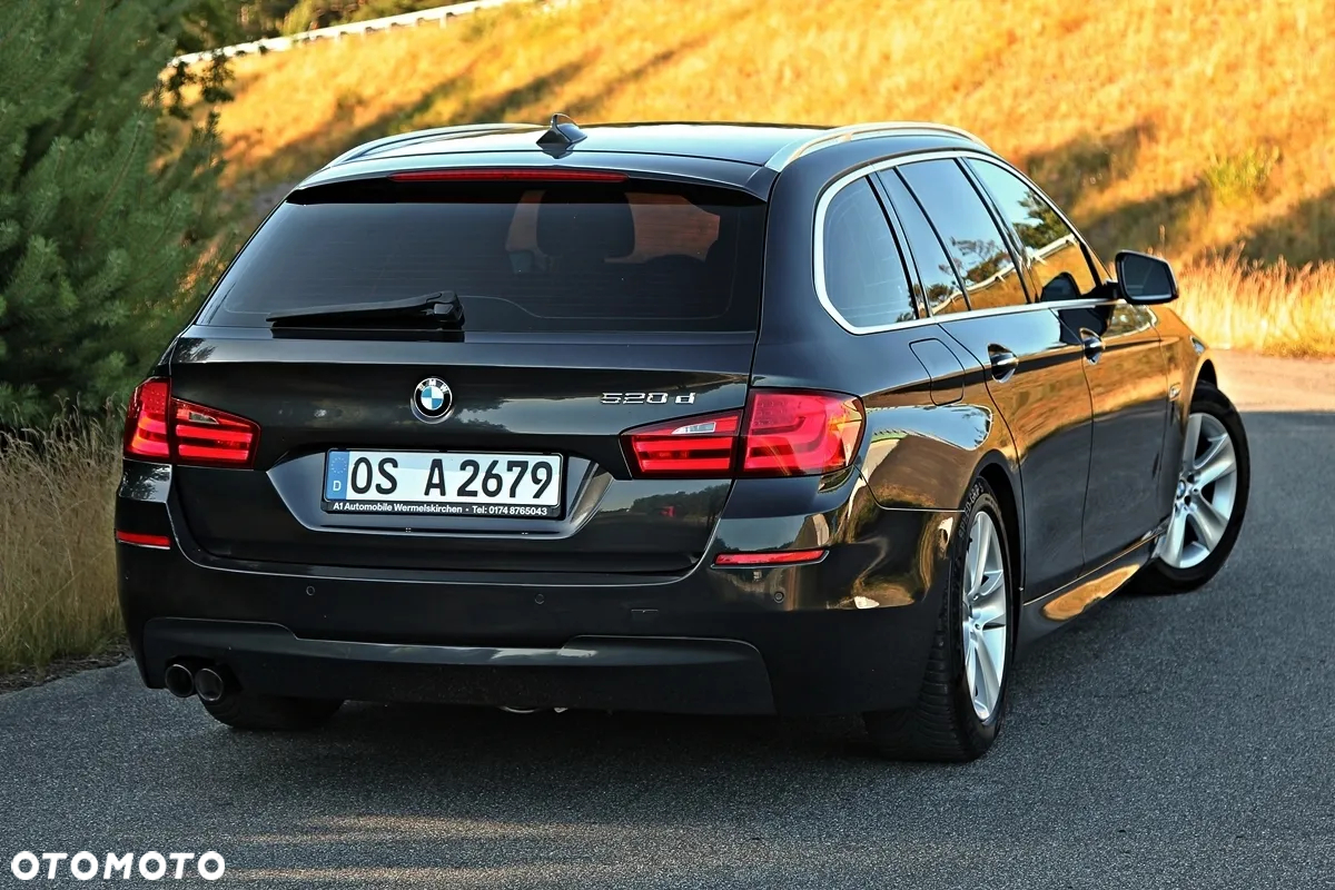 BMW Seria 5 520d Touring Luxury Line - 12