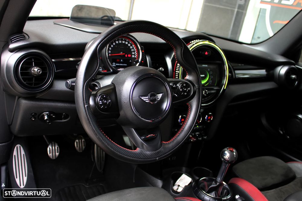 MINI 3 Portas John Cooper Works - 20