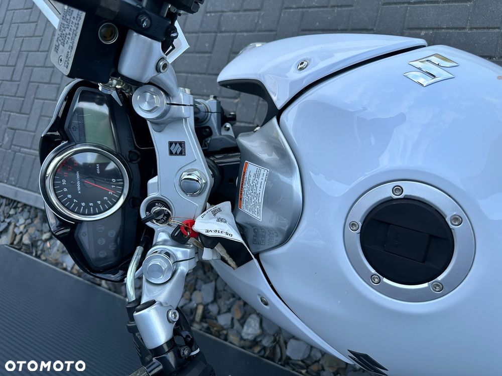 Suzuki GW 250 - 7