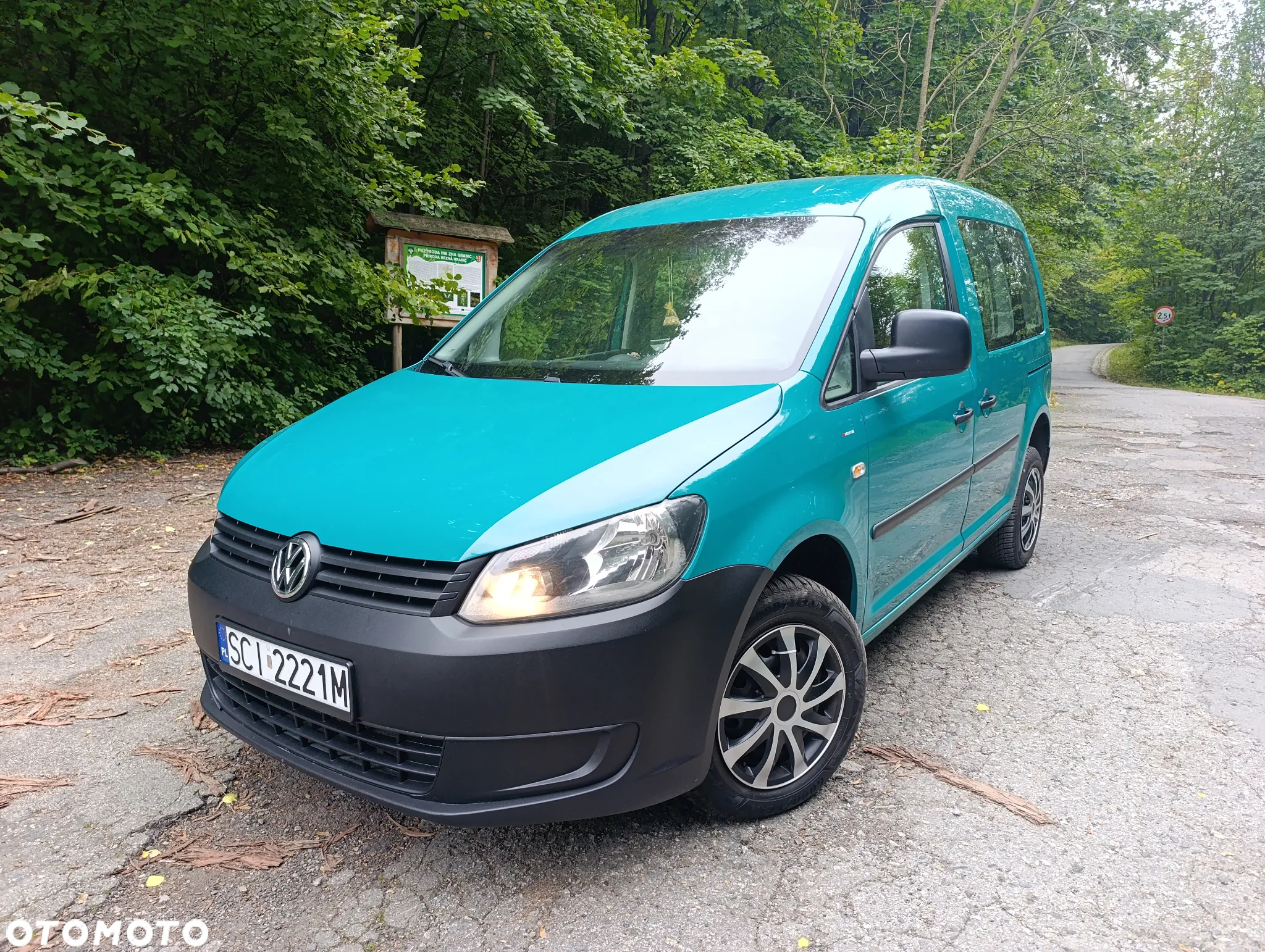 Volkswagen Caddy 2.0 TDI Comfortline 4Motion - 3