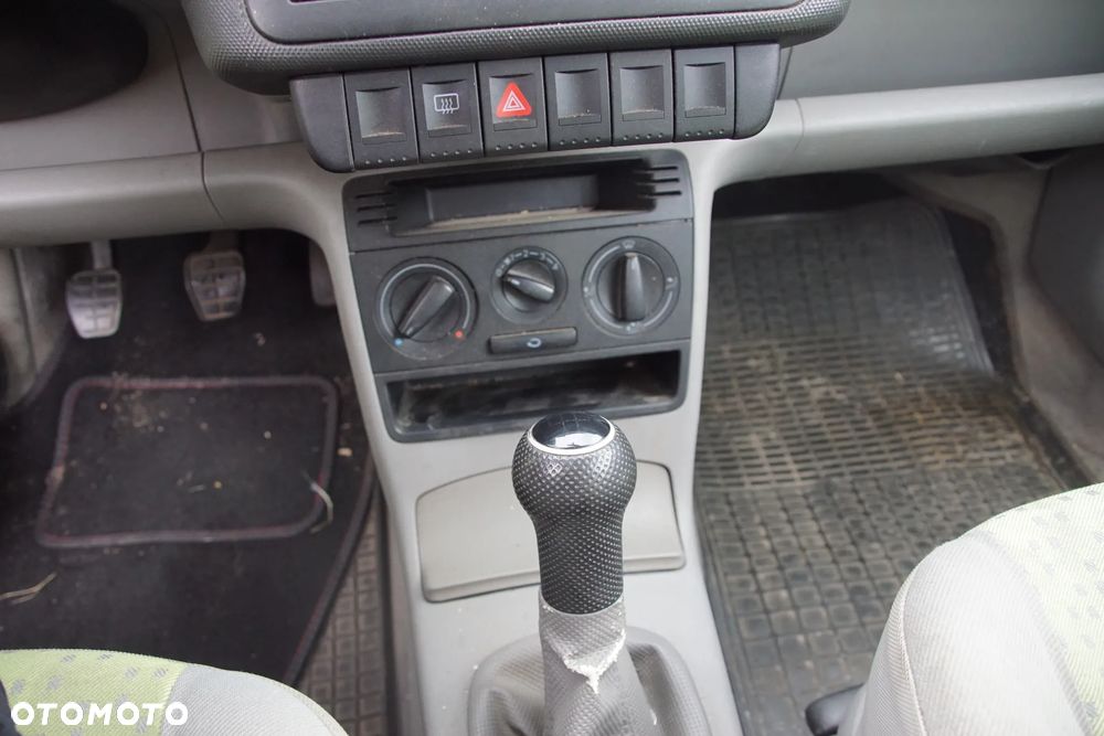 Auto na części - Volkswagen Lupo 1.0 MPI 50 KM ALL DKG LR6A 1998R Silnik Skrzynia Drzwi Maska Błotnik Zderzak Klapa Lampa Lusterko Klamka Szyba Deska Kokpit Sterownik Moduł Czujnik Licznik Panel Kierownica - 12