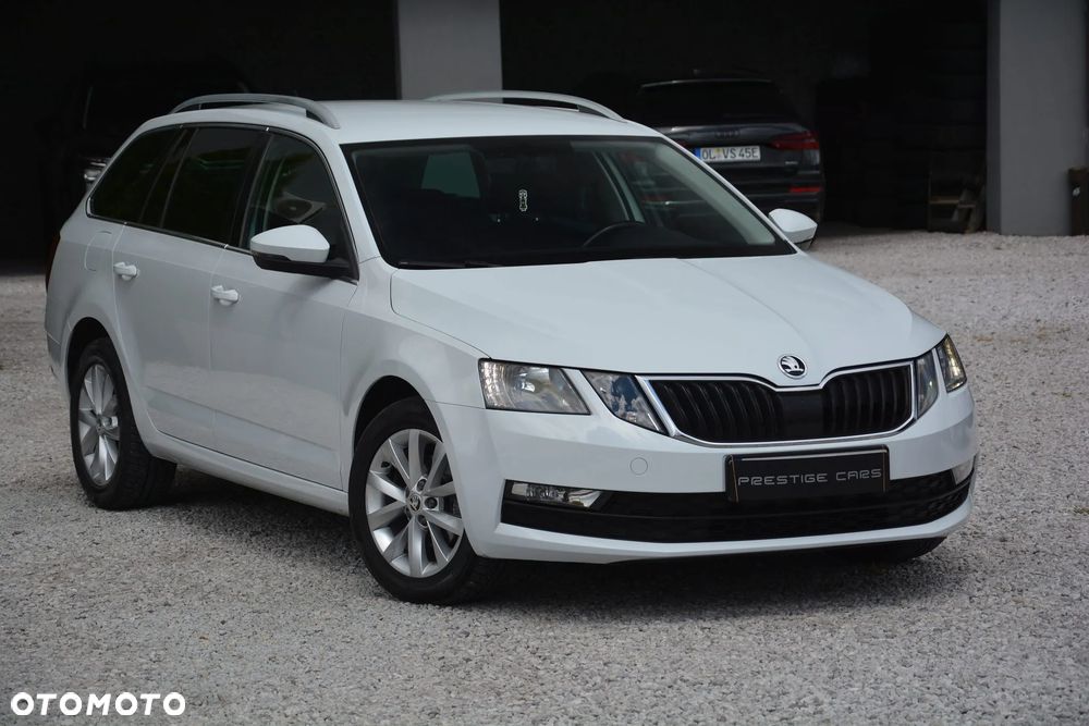 Skoda Octavia 1.6 TDI DSG Ambition - 3