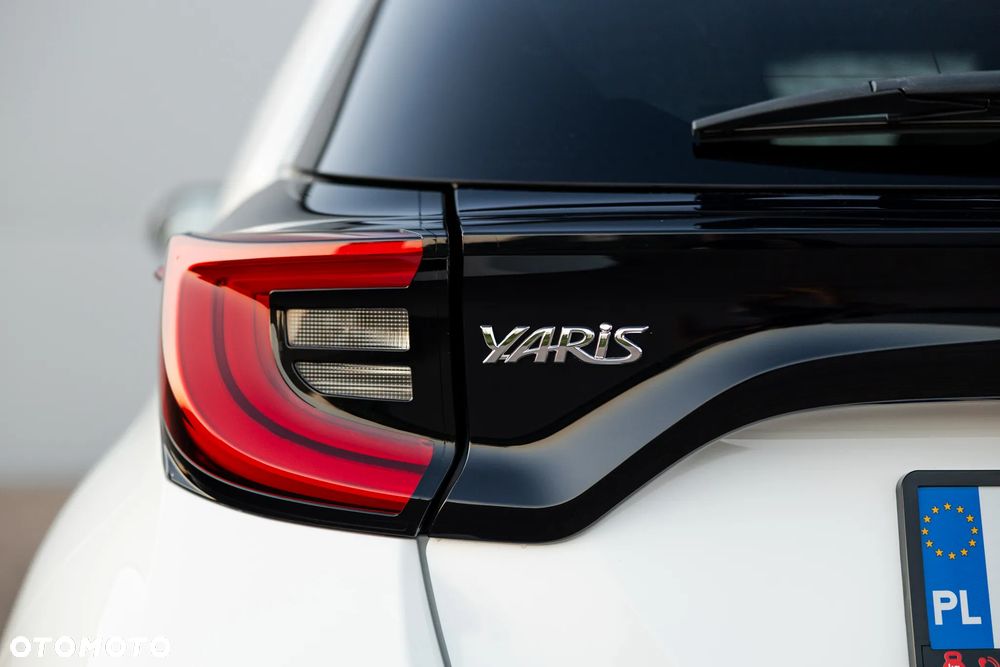 Toyota Yaris Hybrid 1.5 Executive - 11