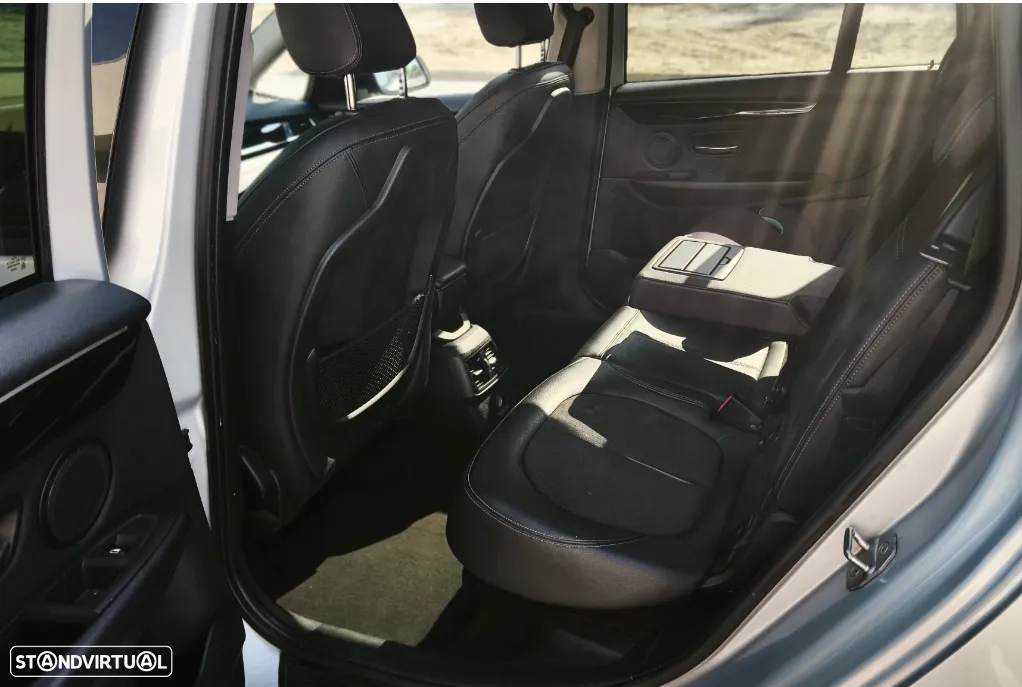BMW 216 Gran Tourer d 7L Line Sport - 6