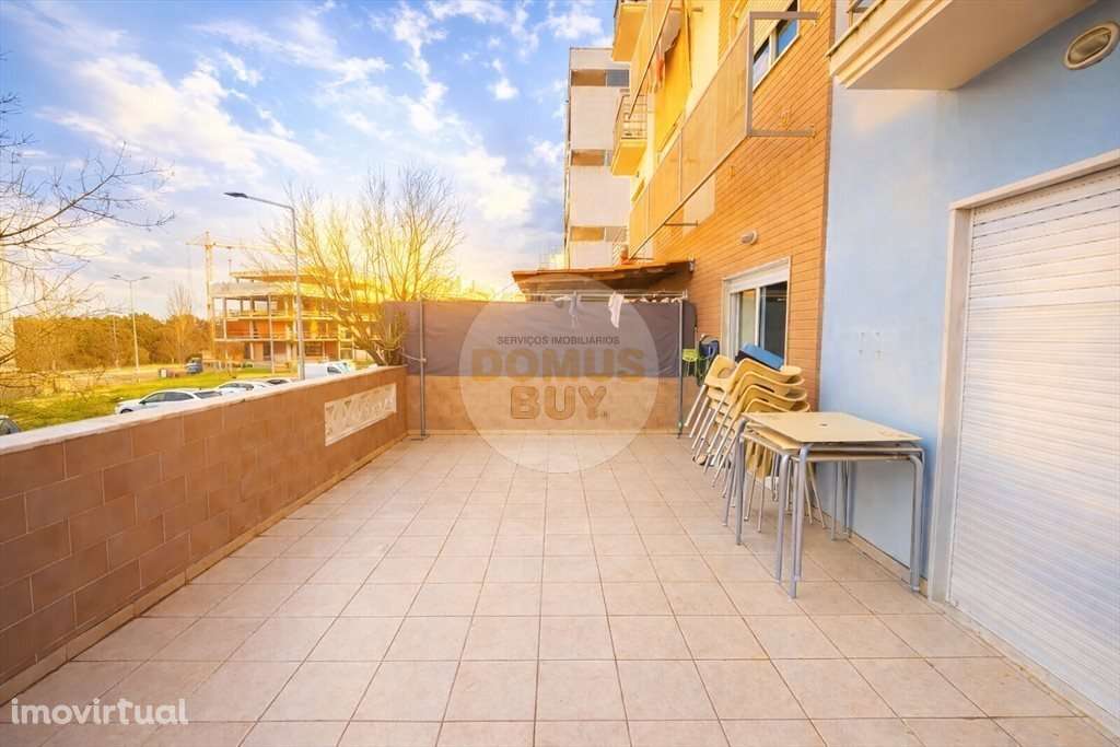 T2 COM TERRAÇO E ARRECADAÇÃO  - ALDEIA DE PAIO PIRES, SEIXAL - Grande imagem: 2/13