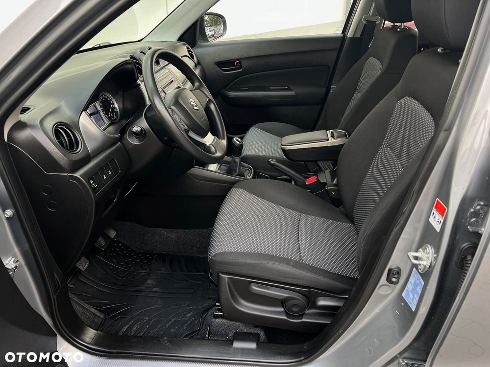 Suzuki Vitara 1.6 Comfort 2WD - 18