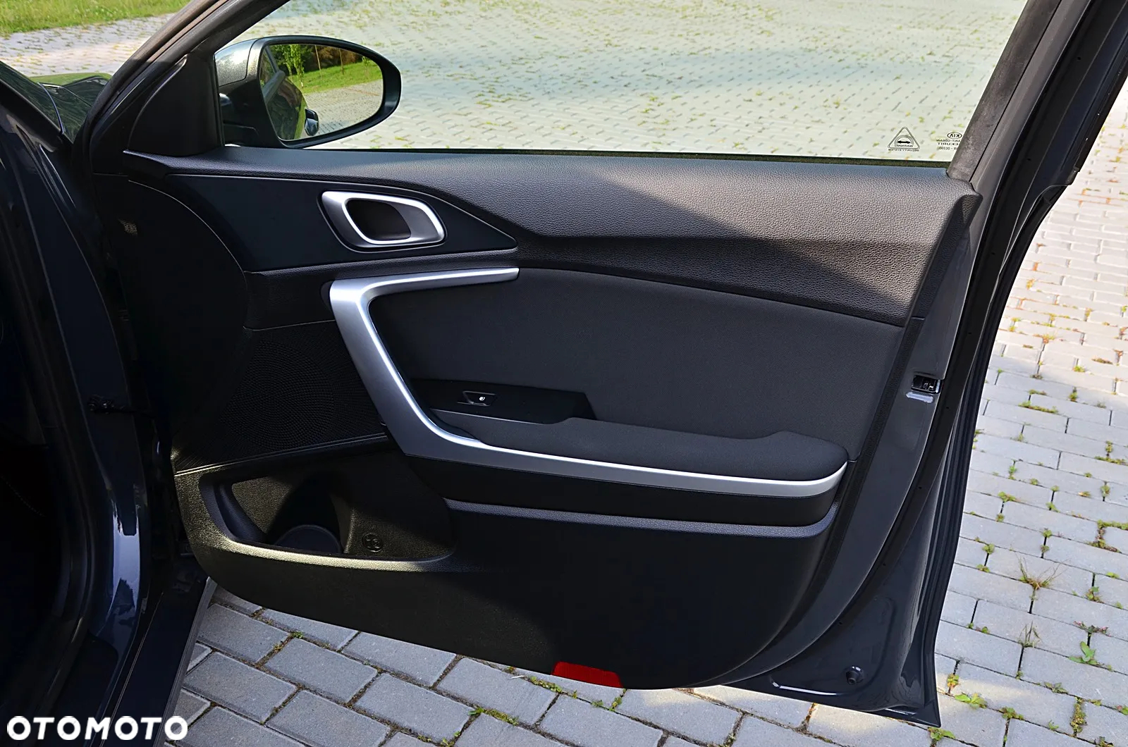 Kia Ceed - 32