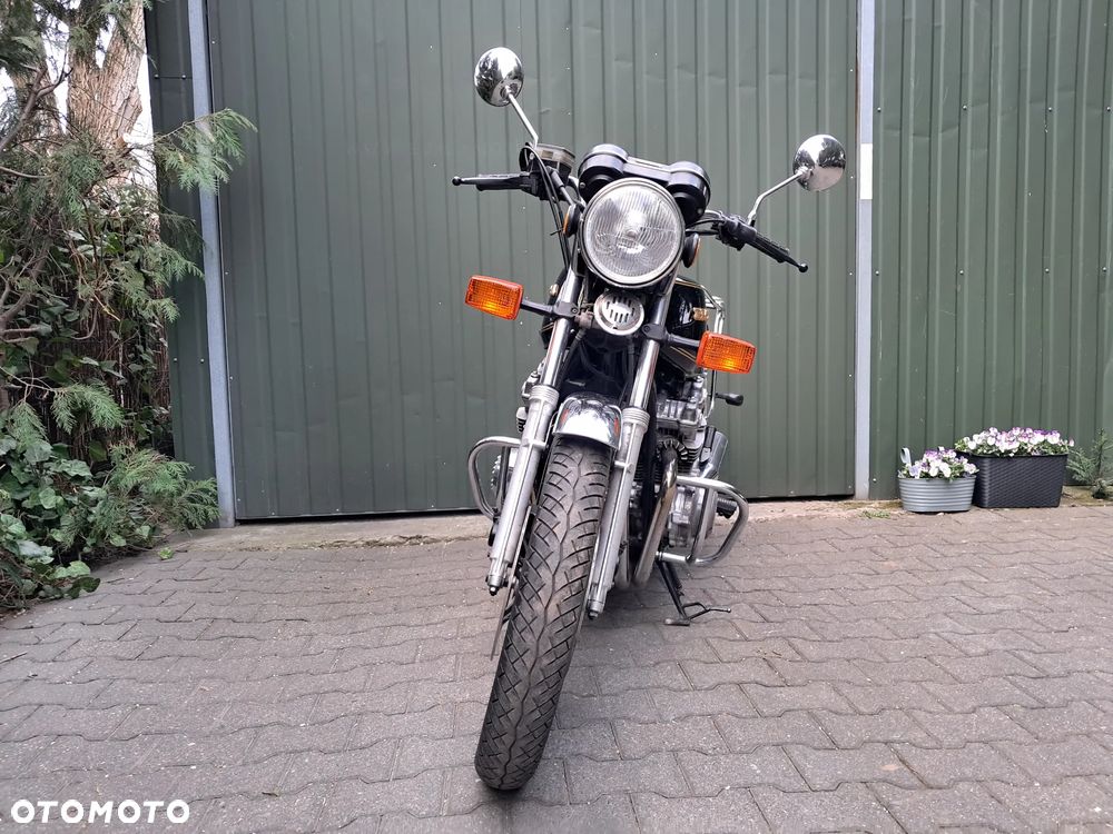 Honda CB - 11
