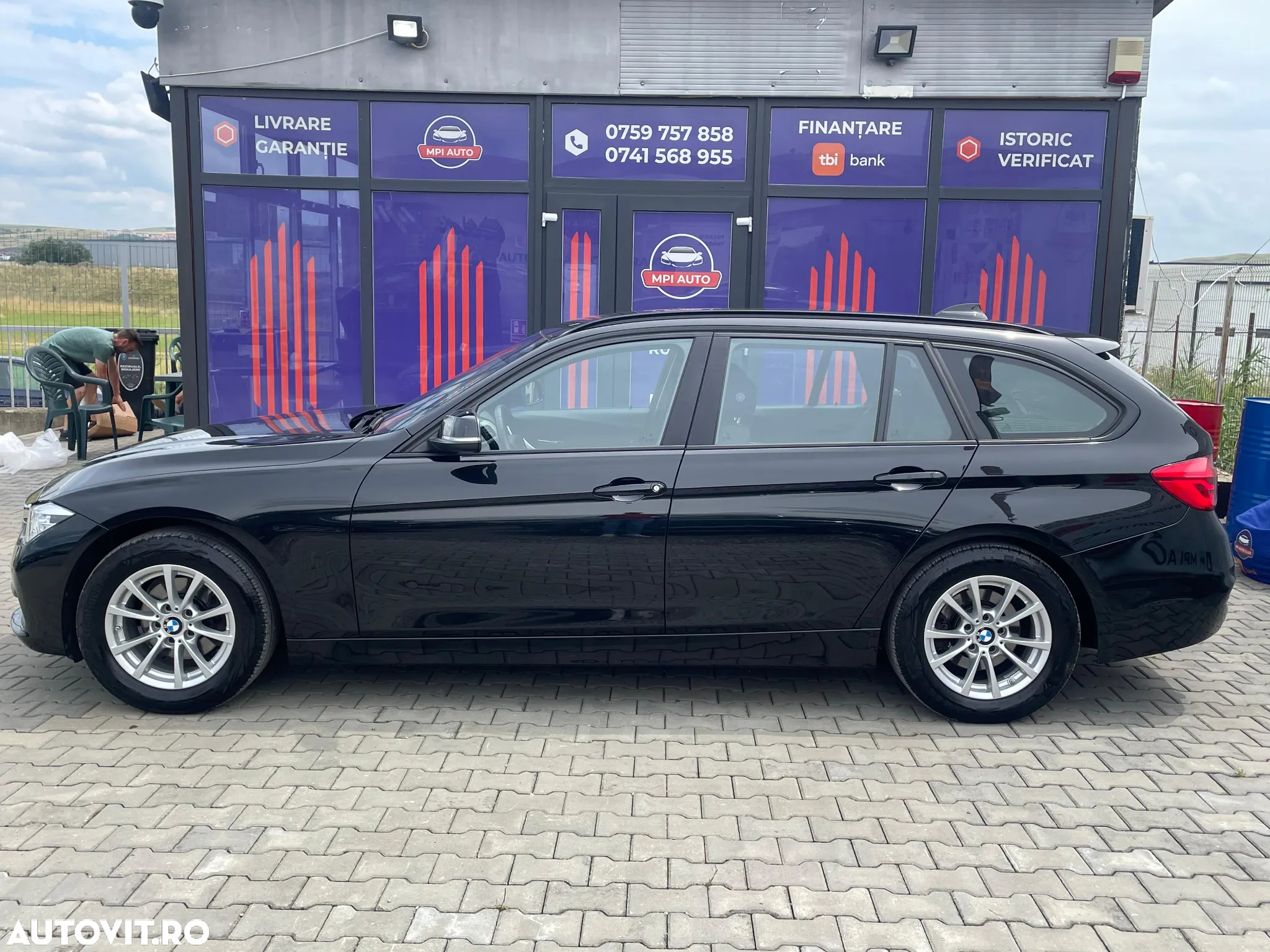 BMW Seria 3 318d Touring Aut. - 6