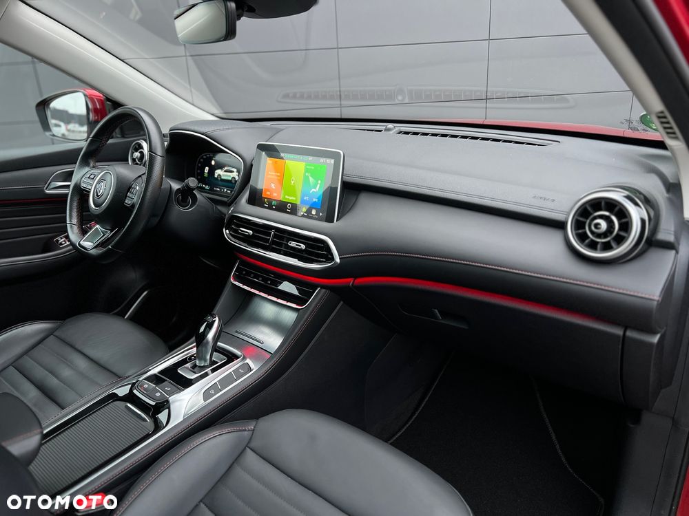 MG EHS PHEV Luxury - 36