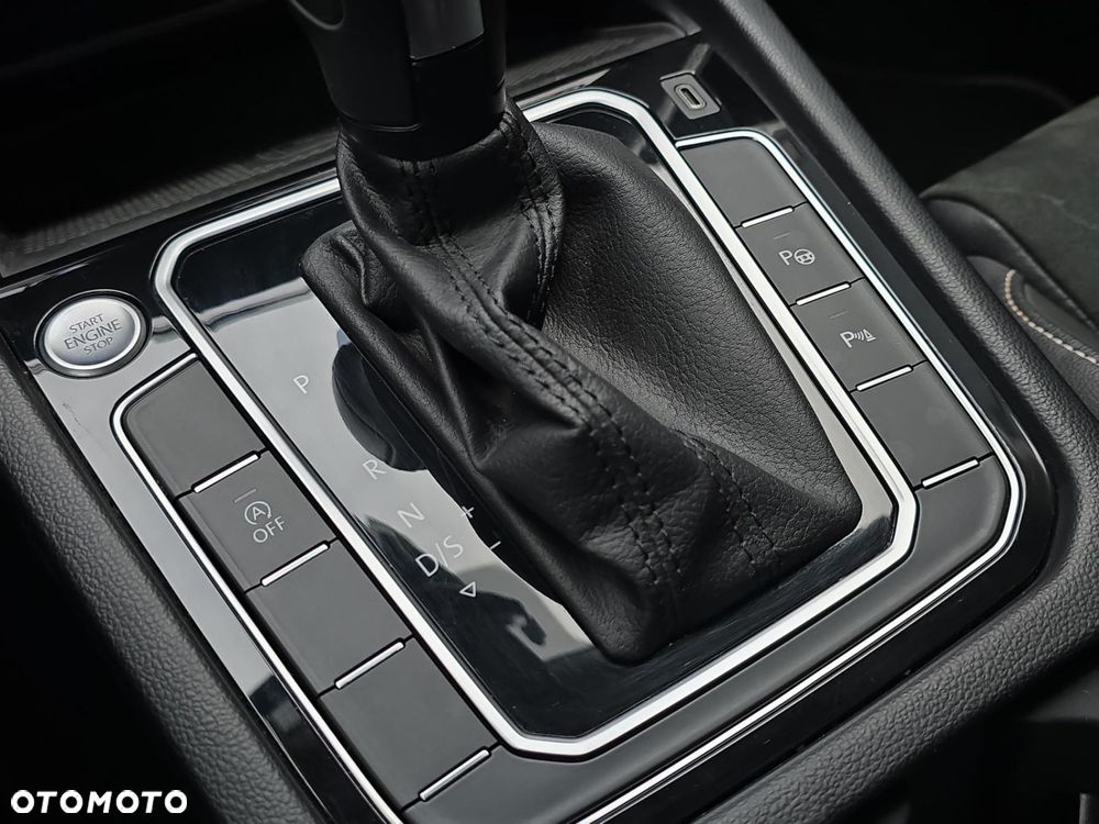 Volkswagen Passat 2.0 TDI EVO Elegance DSG - 15