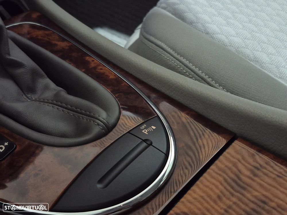 Mercedes-Benz E 220 CDI Auto Elegance - 25