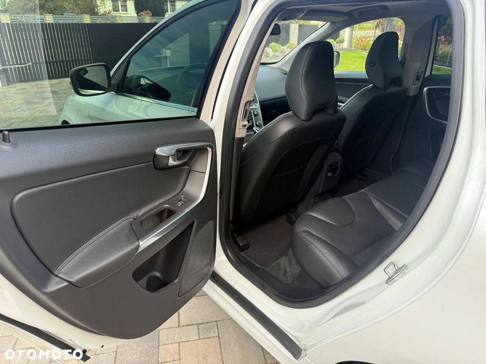 Volvo XC 60 D4 Geartronic Summum - 30