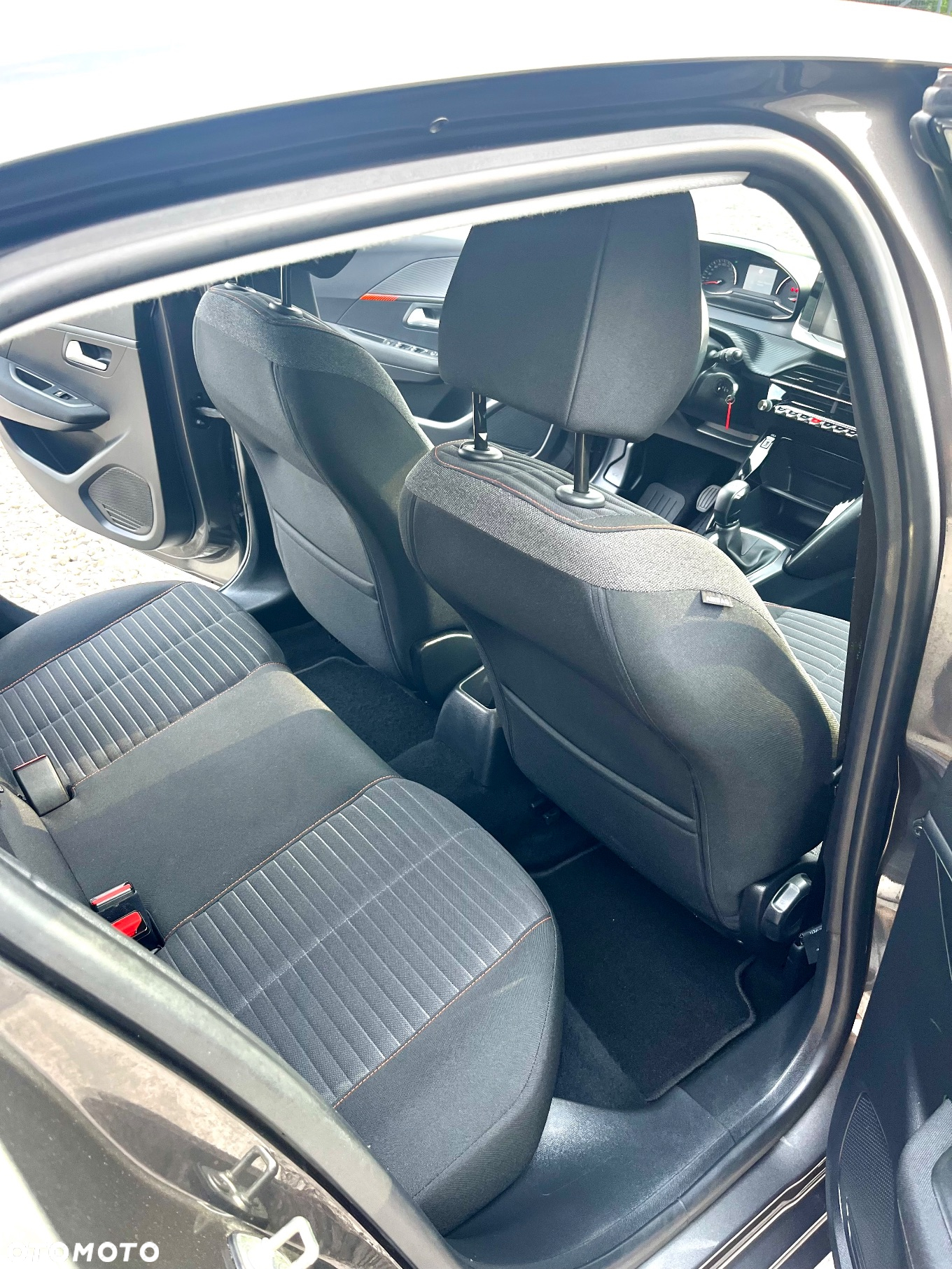 Peugeot 208 PureTech 75 Allure - 10