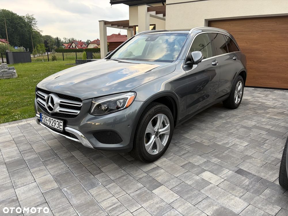 Mercedes-Benz GLC 300 4Matic 9G-TRONIC AMG Line - 1