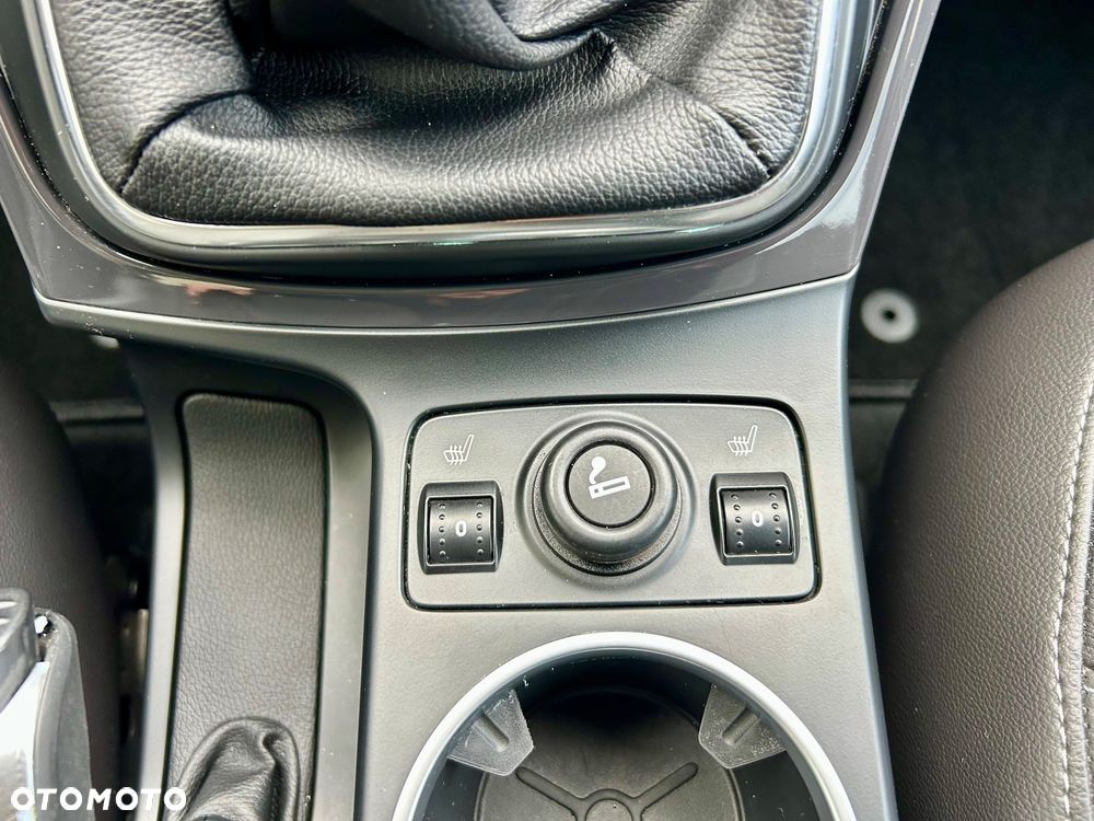 Ford Kuga 2.0 TDCi 2x4 Titanium - 27