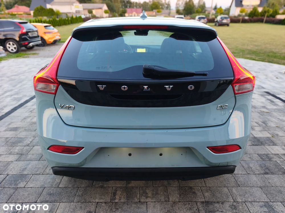 Volvo V40 D2 Drive-E Momentum - 10