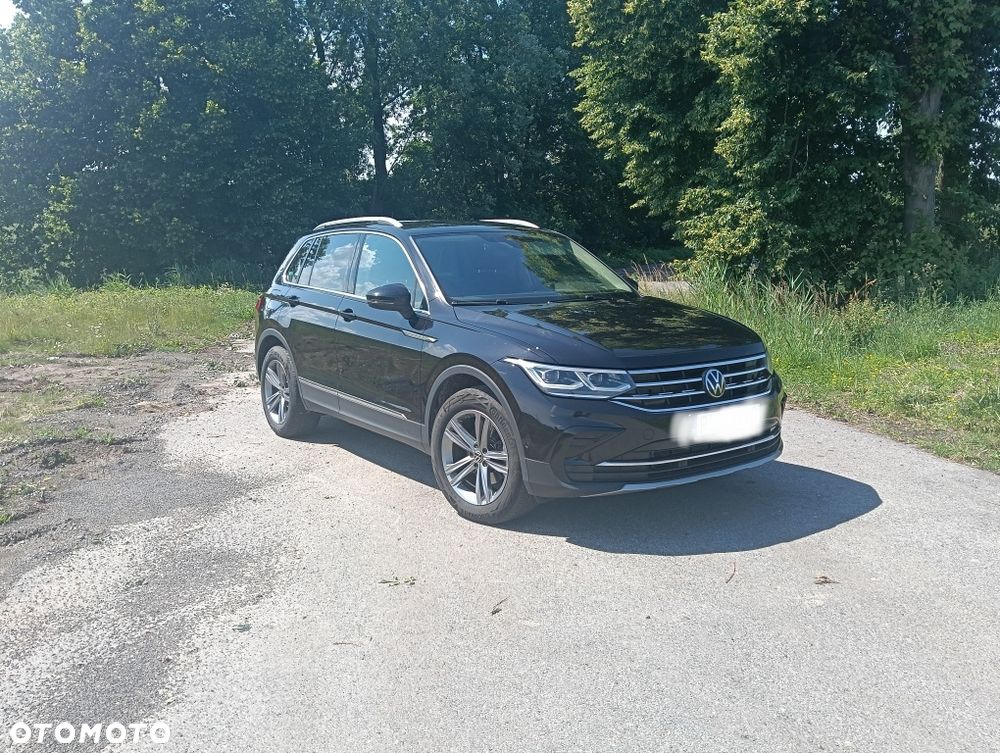 Volkswagen Tiguan - 1